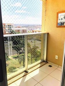 Habitación con balcón con vistas a la ciudad. en Lago Norte - CA 05, en Brasilia