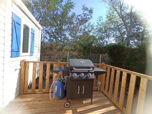 Gallery image of Camping Domaine des Iscles in La Roque-dʼAnthéron