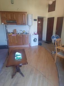 Η κουζίνα ή μικρή κουζίνα στο Tumanyan Studio