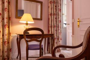Posezení v ubytování Hotel Le Saint Gregoire