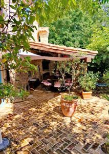 Zahrada ubytování Festina Lente Heritage Villa Krk - Heated pool