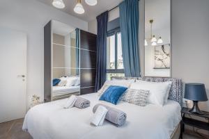 Letto o letti in una camera di Luxury 2BR with Nice View - Next King David Hotel