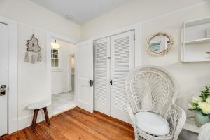 Gambar di galeri bagi Noi Nest Home + Pool + Suites di Melbourne