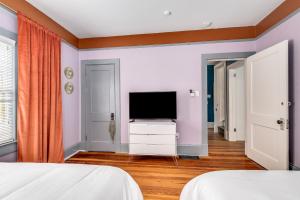 Gambar di galeri bagi Noi Nest Home + Pool + Suites di Melbourne