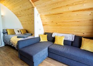 Malhamdale Glamping的休息区