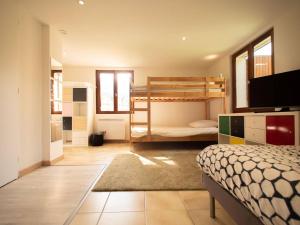 Tempat tidur susun dalam kamar di Chalet Valmorel, 7 pièces, 15 personnes - FR-1-291-793