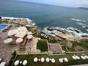 Gallery image of Pink Sunset Beachfront Exotic Room in Batroun in Fghāl