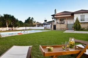 The swimming pool at or close to Dimeon Villa