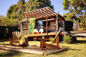 Κήπος έξω από το T24 Tinyhouse Container