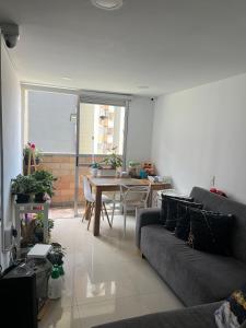 Posezení v ubytování Habitación en apartamento Robledo-Medellin