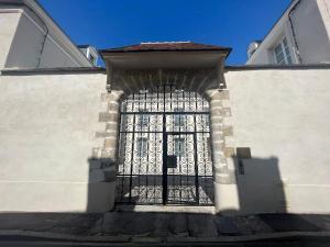 Fotografie z fotogalerie ubytování Le Laurencin Sens - Le Duplex - Cœur de ville v destinaci Sens