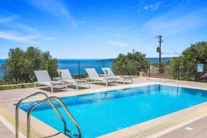 Gallery image of Villa Briseis in Lourdhata
