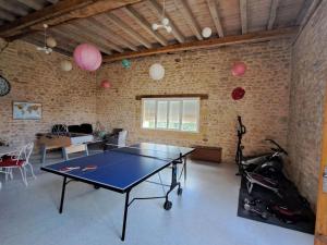 Afbeelding uit fotogalerij van Maison familiale avec piscine privée, jeux pour enfants, salle de sport et Wifi en Dordogne - FR-1-616-70 in Cherveix-Cubas