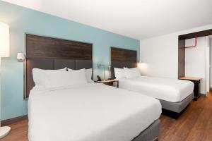 Postel nebo postele na pokoji v ubytování Tru By Hilton Portland Airport, Or