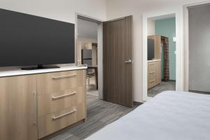TV a/nebo společenská místnost v ubytování Home2 Suites By Hilton Columbus Polaris