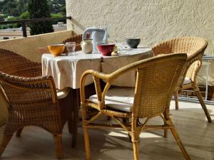 Fotografia z galérie ubytovania Bel appartement à Cavalaire-sur-Mer, 4 couchages, clim, proche commodités, parking, balcon - FR-1-226B-118 v destinácii Cavalaire-sur-Mer