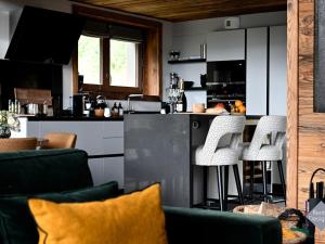 Chalet Courchevel, 8 pieces, 12 personnes - FR-1-664-23