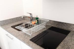 Una cocina o zona de cocina en 0509 iFreses Hermoso Apartamento con Aire Acondicionado y Parqueo