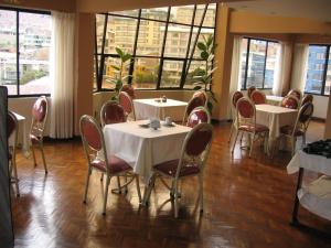 Restoran atau tempat lain untuk makan di Elegance Hotel
