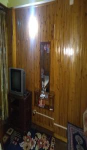 TV a/nebo společenská místnost v ubytování StayApart Green Hills Sangsay Homestay Kalimpong