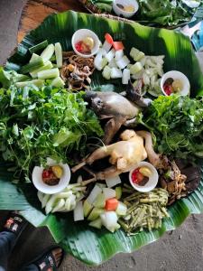 Đồ ăn tại/gần chỗ nghỉ nhà dân