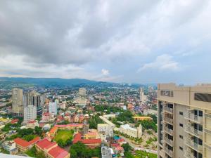 - Vistas a la ciudad desde la parte superior de un edificio en 1 Bedroom Suite-City View- Horizons 101, en Cebú
