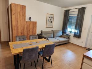 Posezení v ubytování SzeCu Apartmanház