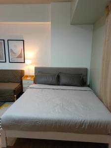 Katil atau katil-katil dalam bilik di Abreeza place T-2 +5 gambar