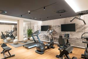 Fitness centrum a/nebo fitness zařízení v ubytování NH Collection München Bavaria