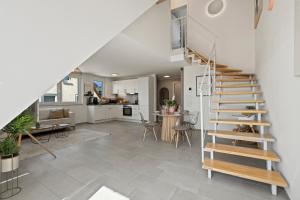 Galeriebild der Unterkunft SEEview Maisonette in direkter Seenähe in Friedrichshafen