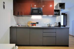 Kuchyň nebo kuchyňský kout v ubytování Special 10 - Comfort and Style in the Heart of Historic Turin Center