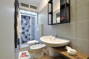 Koupelna v ubytování Special 10 - Comfort and Style in the Heart of Historic Turin Center