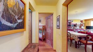 Μια τηλεόραση ή/και κέντρο ψυχαγωγίας στο Champagna 5