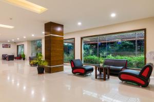 Monk's Nirvanaa Hotel & Resort的休息区