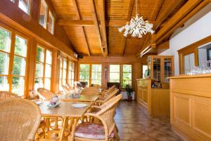 Fotografie z fotogalerie ubytování Dorfpension Mariahilfberg v destinaci Gutenstein