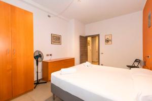 Letto o letti in una camera di NEW! Apt x4 a 1km from Don Bosco Bus Station!