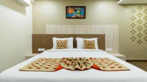 Monk's Nirvanaa Hotel & Resort客房内的一张或多张床位