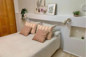Posteľ alebo postele v izbe v ubytovaní MARBELLA - ALICATE BEACHFRONT Apartment - 5 + 37 fotografií