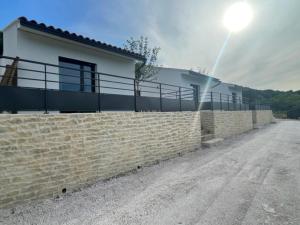 Το κτήριο όπου στεγάζεται  το bed & breakfast