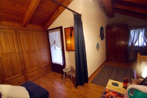 シャティヨンにあるRelais Des Elfesのベッド1台付きの部屋 +20枚の写真