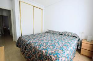 Postel nebo postele na pokoji v ubytování Sucina 2 Bed Bungalow walking distance of tow