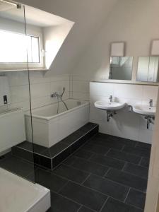 Bilik mandi di Work & Stay Apartments in Selm-Bork