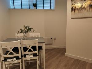 Fotografie z fotogalerie ubytování Bayard Plaza 1 Bedroom Modern Spacious Apartment v destinaci Peterborough