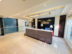 Zona de hol sau recepție la Hotel Aura IP Grand Karkardooma Metro Station New Delhi Couple friendly