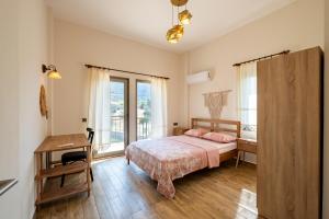 Postel nebo postele na pokoji v ubytování Stone House Datça Blok-B