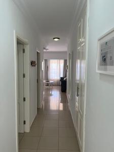 Μια τηλεόραση ή/και κέντρο ψυχαγωγίας στο COSTA AZUL APARTMENTS - 1C +23 φωτογραφίες