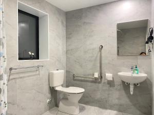 Koupelna v ubytování Ali Motel + 29 fotografií