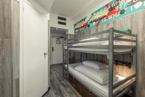 Kabannas Newcastle emeletes ágyai egy szobában