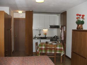 A kitchen or kitchenette at Residence Valfurva