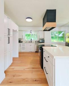 Gallery image of The Lilac Bungalow in Kingston